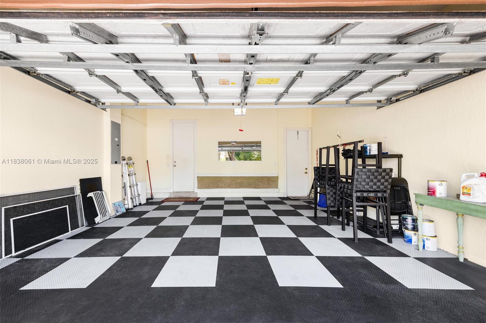 THREE ISLANDS 3RD SECTION - Residential