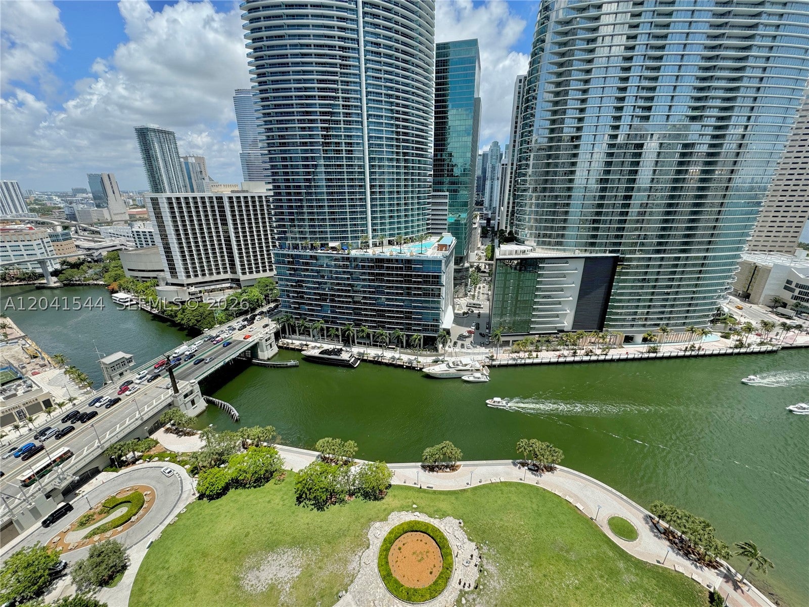 475 Brickell Ave 2512