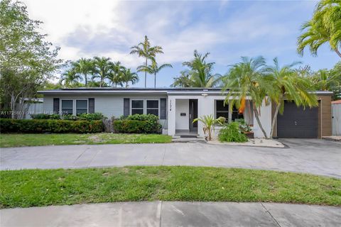 1174 Garfield St Hollywood FL 33019