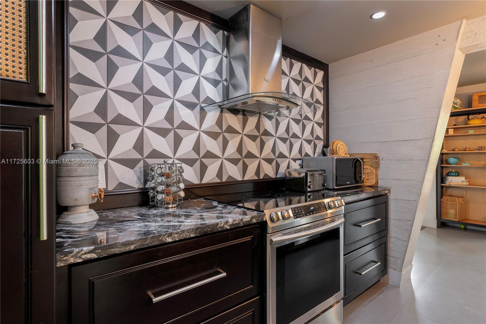 LOOK HOMESITES NO 4 - Residential