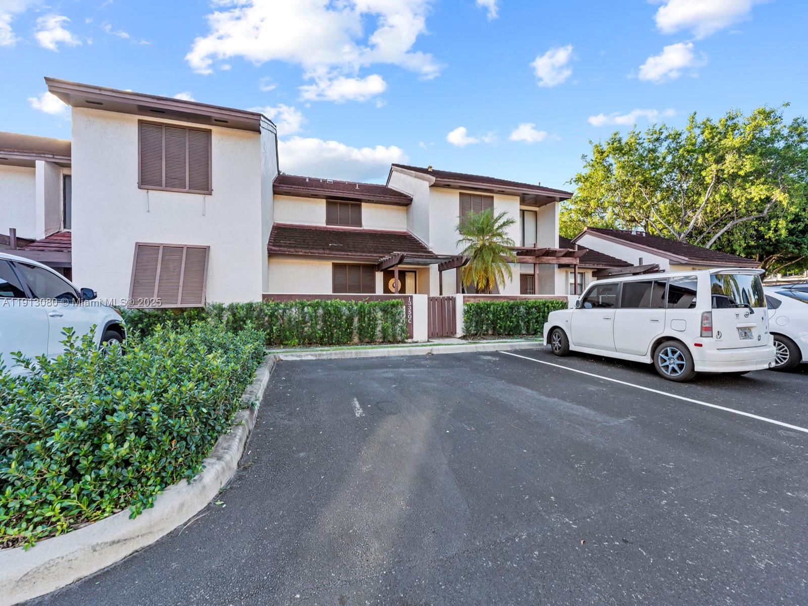 CALUSA POINT - Residential