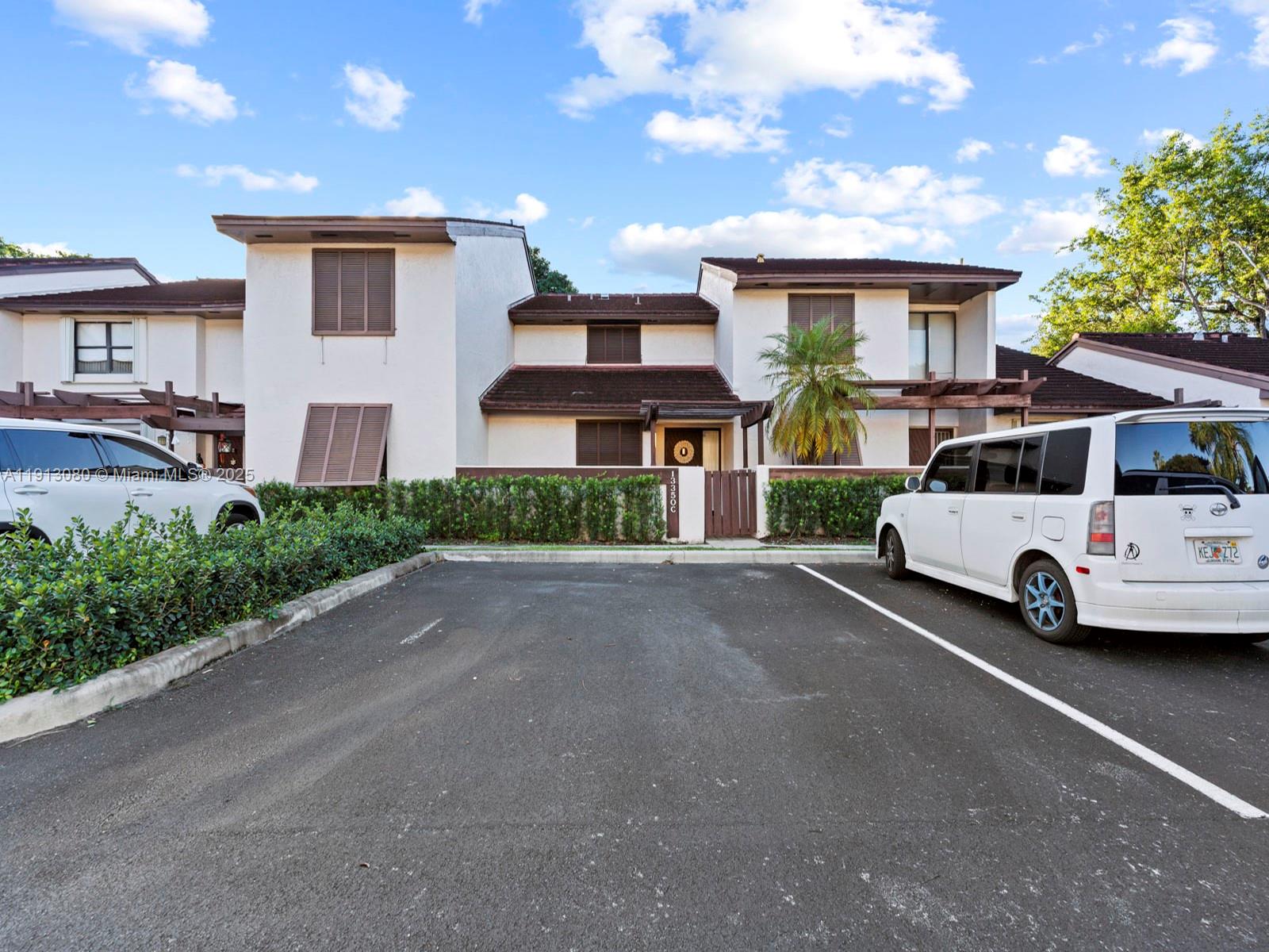 CALUSA POINT - Residential