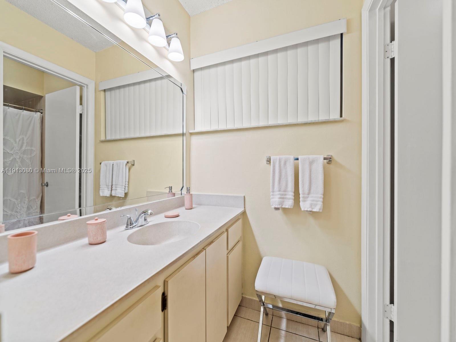 CALUSA POINT - Residential