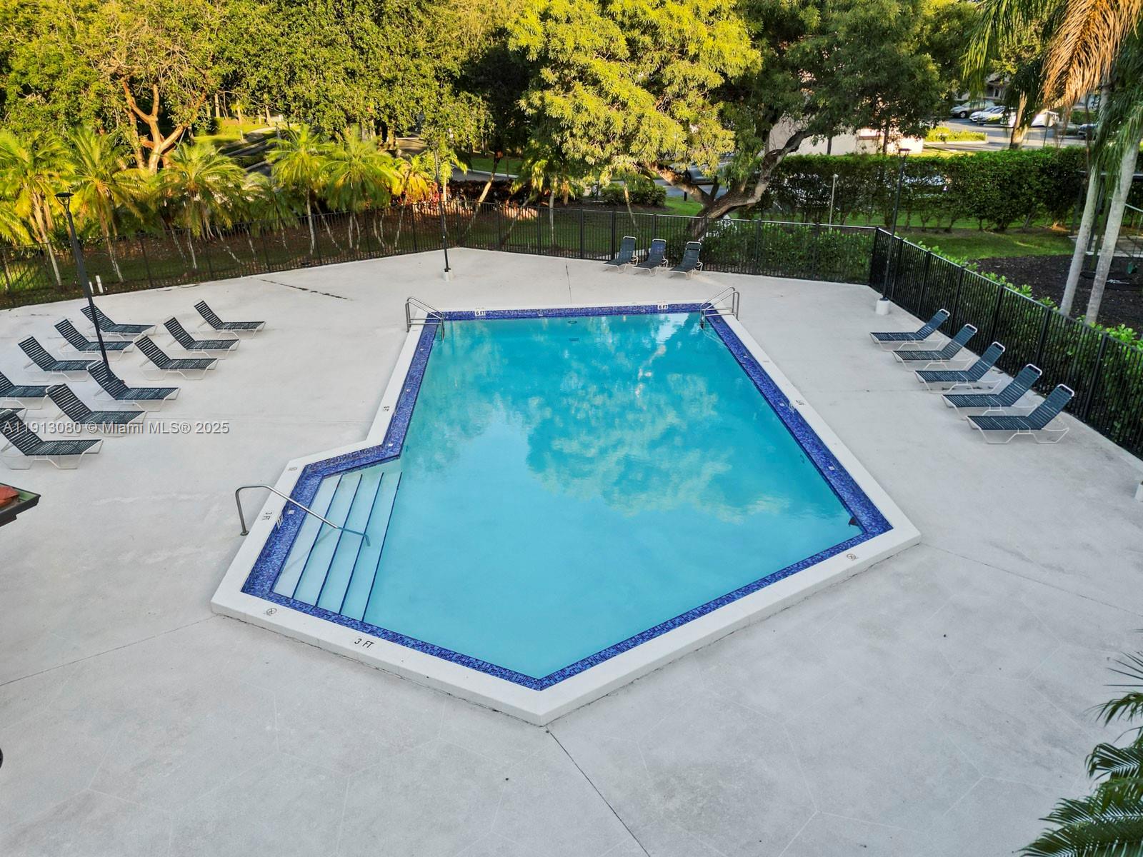 CALUSA POINT - Residential