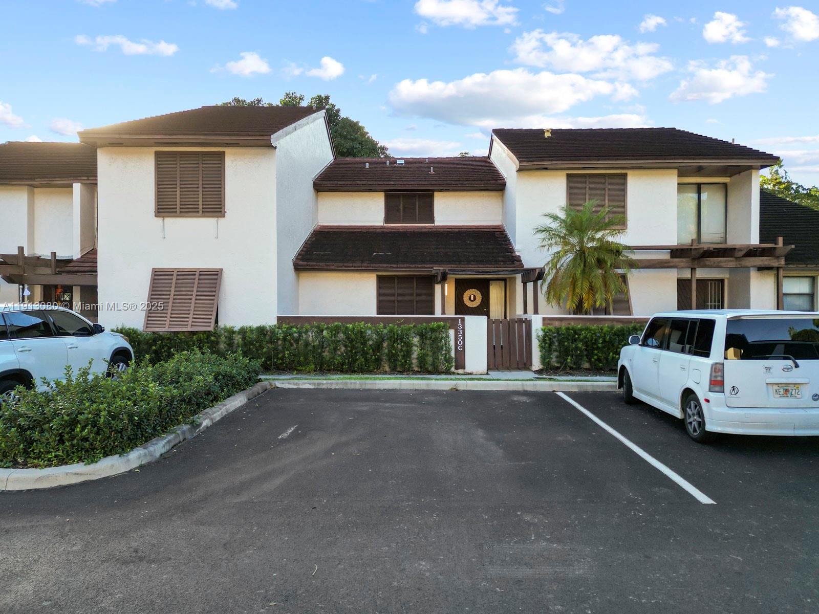 CALUSA POINT - Residential