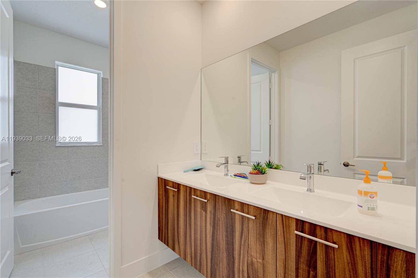 RESERVE AT DAVIE - Residential