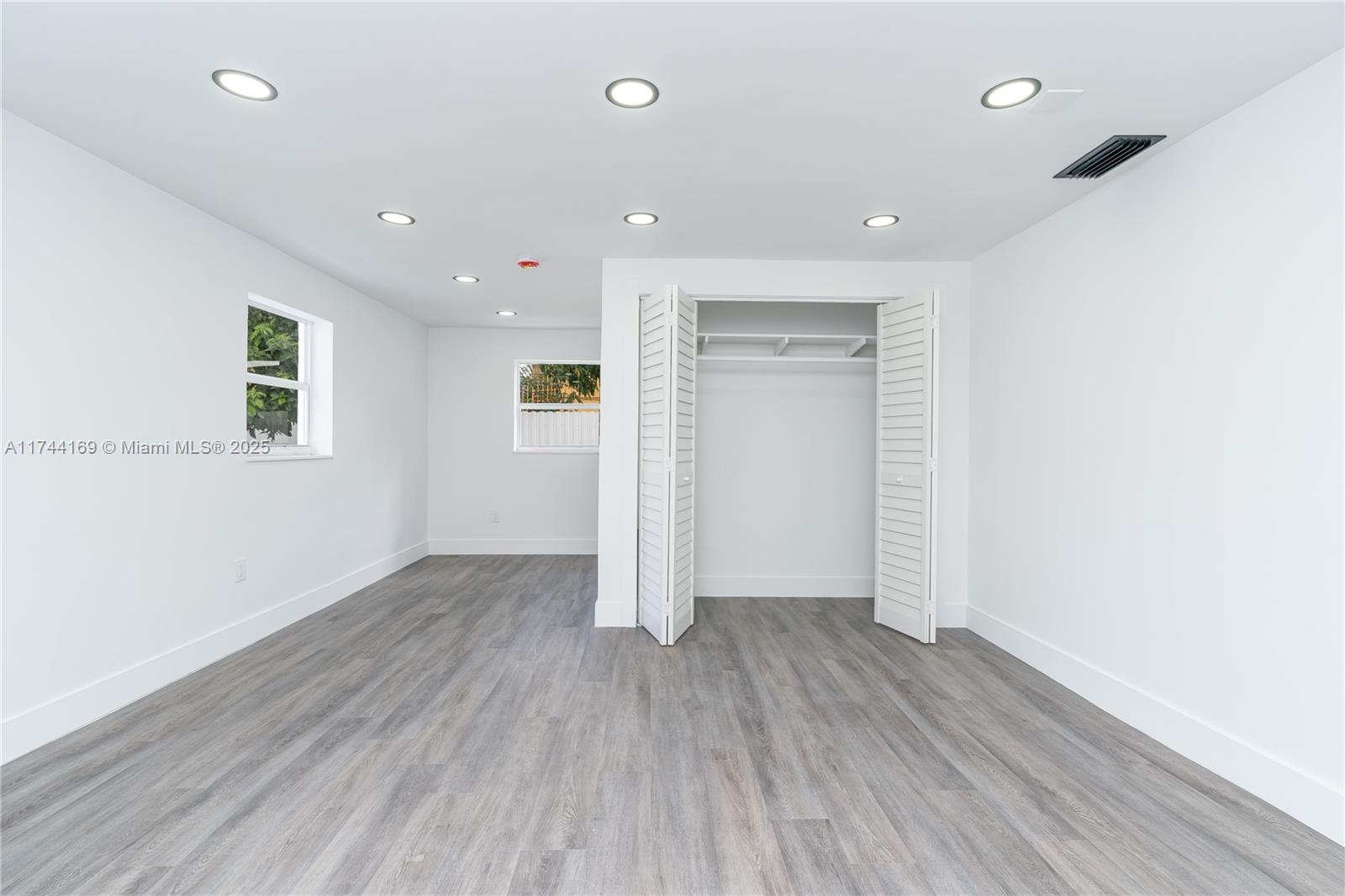 CURTISS PARK - Residential