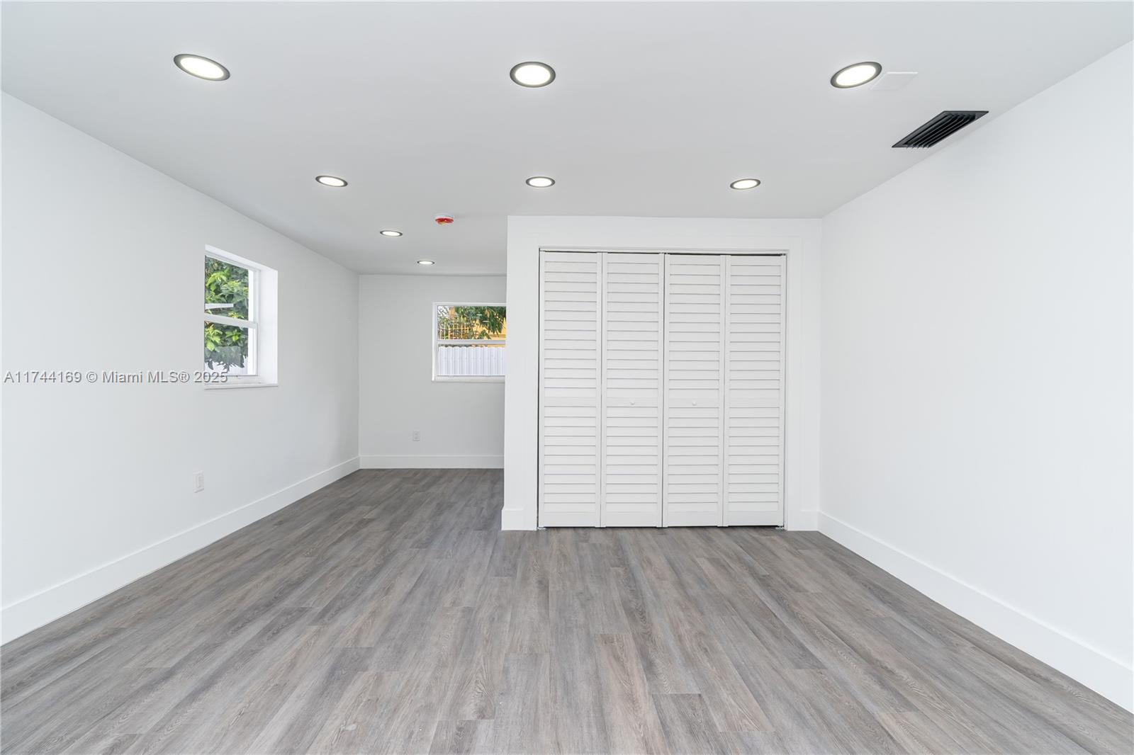 CURTISS PARK - Residential