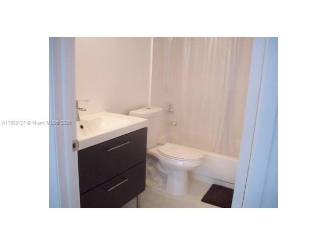 ISOLA CONDO - Residential Lease