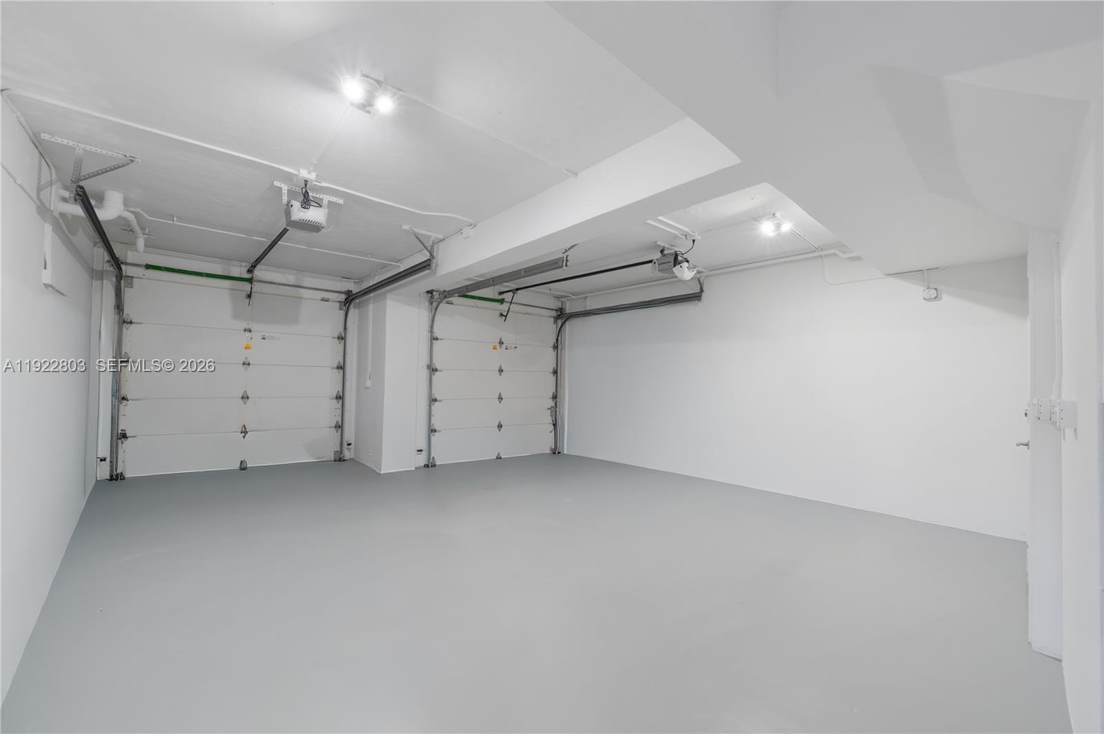 DEERING BAY ESTATES - Residential