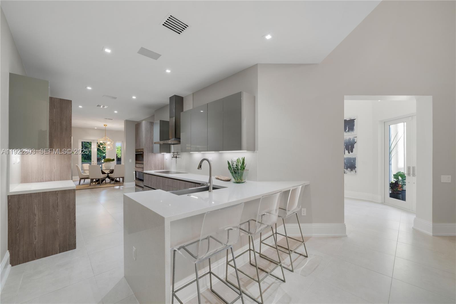 DEERING BAY ESTATES - Residential