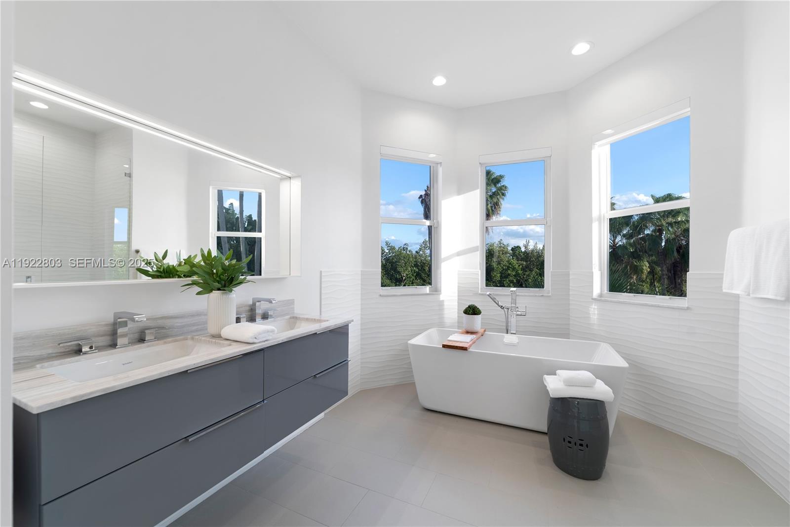 DEERING BAY ESTATES - Residential