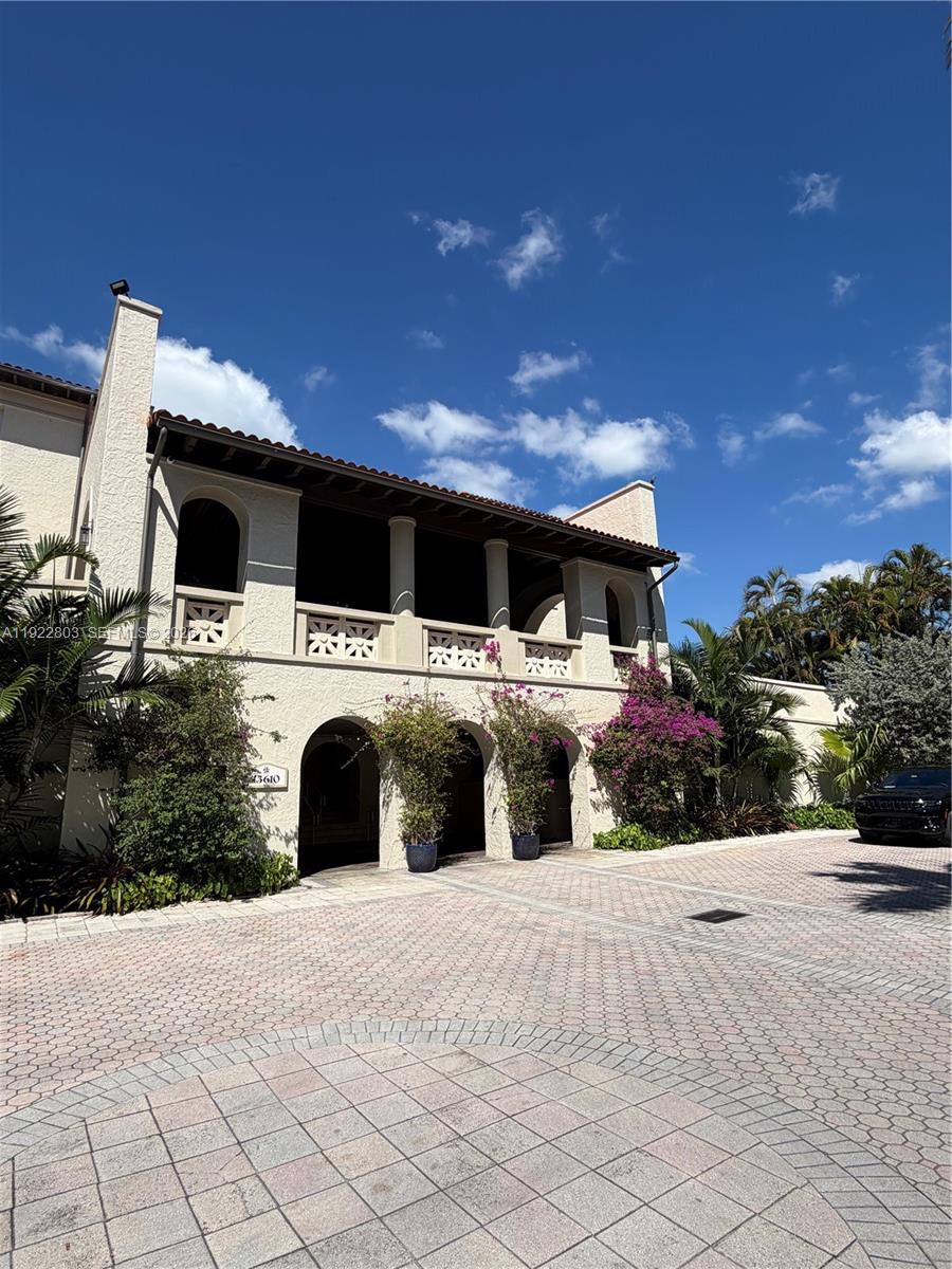 DEERING BAY ESTATES - Residential