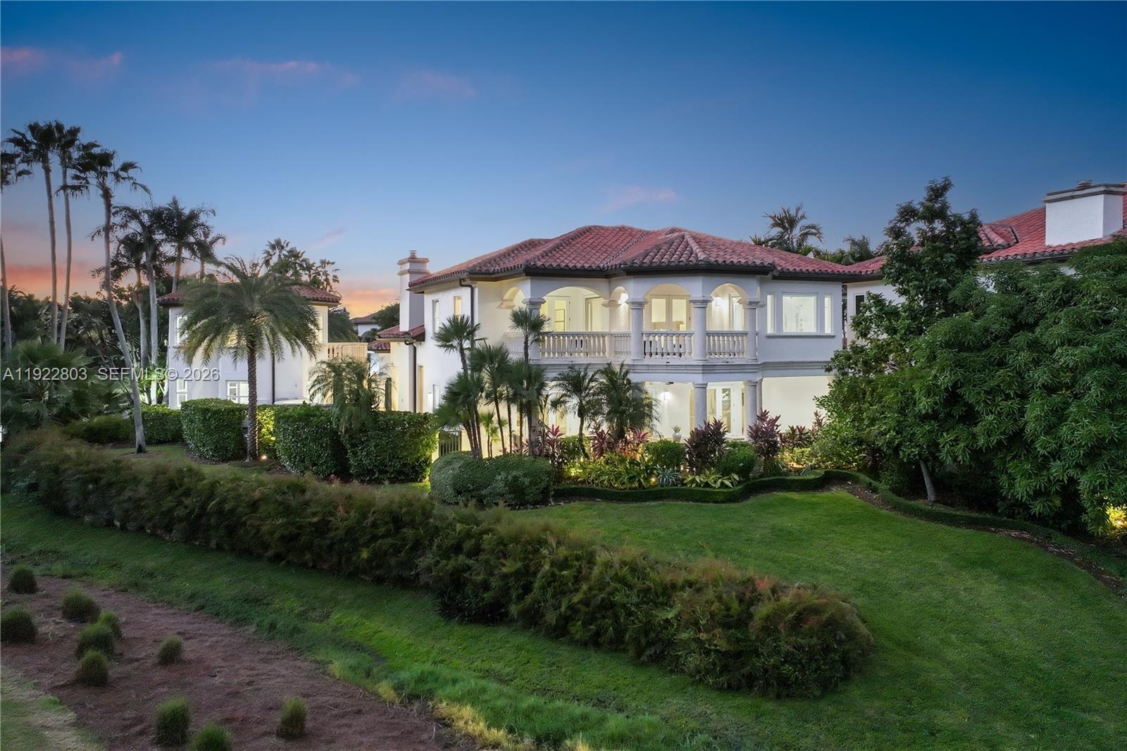 DEERING BAY ESTATES - Residential