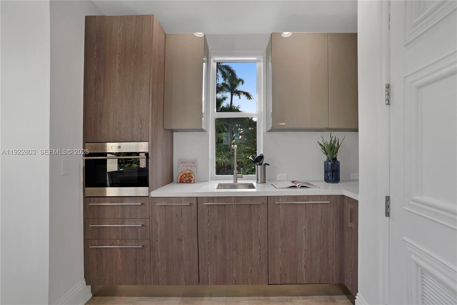 DEERING BAY ESTATES - Residential