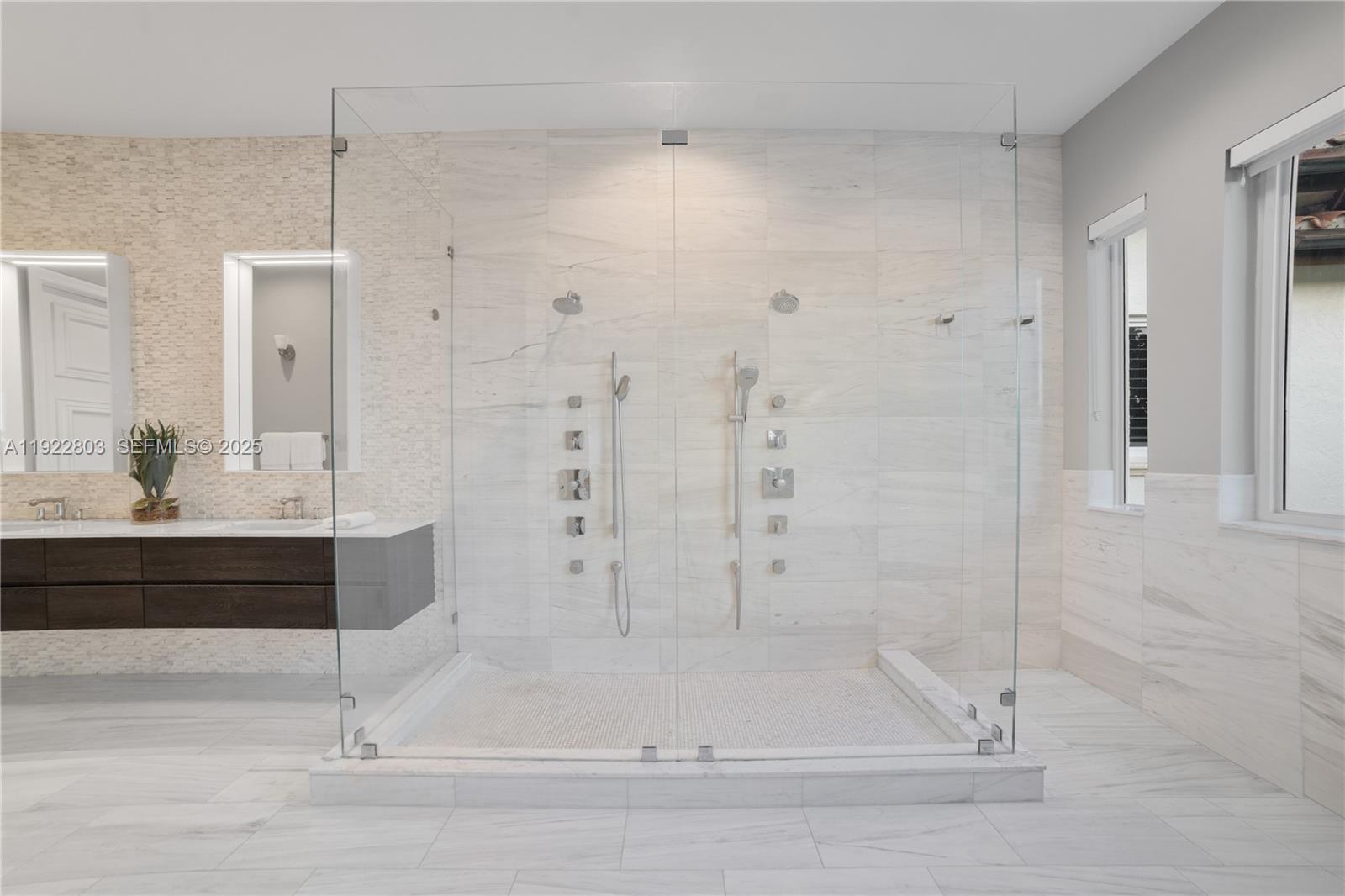 DEERING BAY ESTATES - Residential