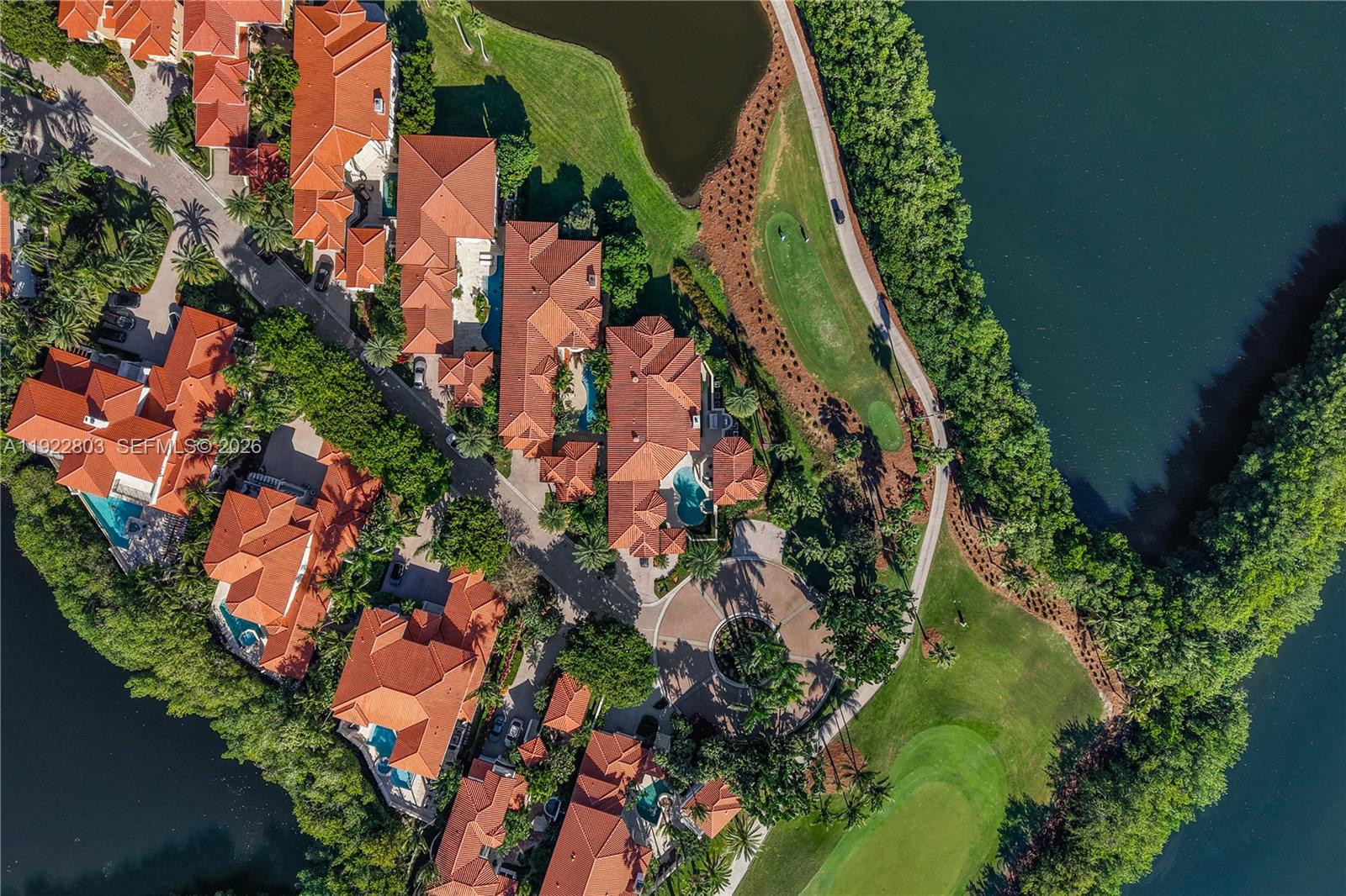 DEERING BAY ESTATES - Residential