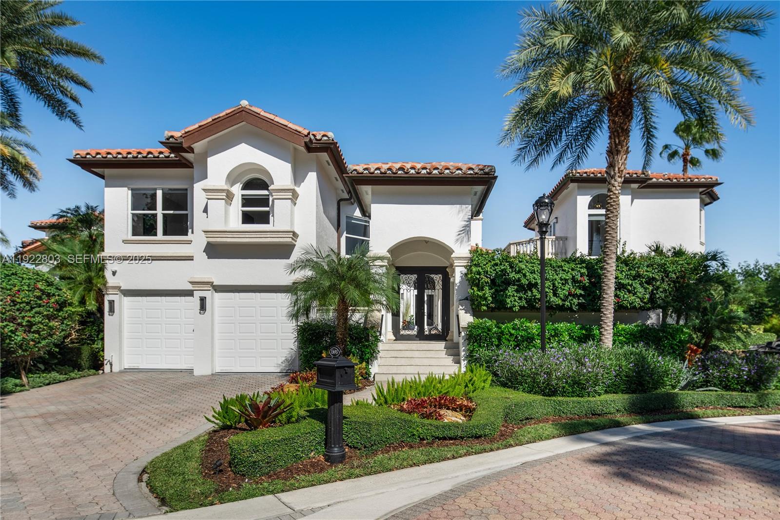 DEERING BAY ESTATES - Residential