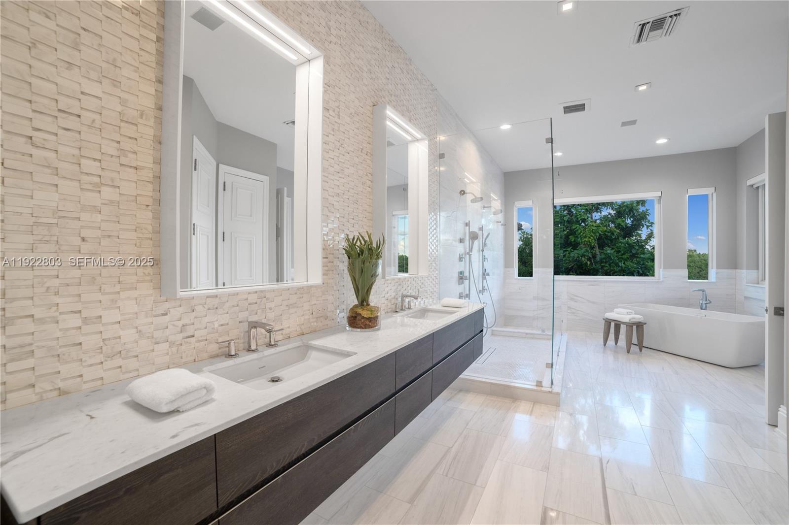 DEERING BAY ESTATES - Residential