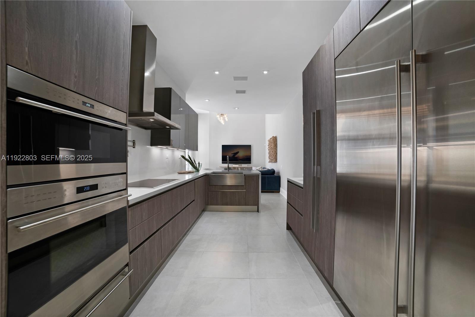 DEERING BAY ESTATES - Residential