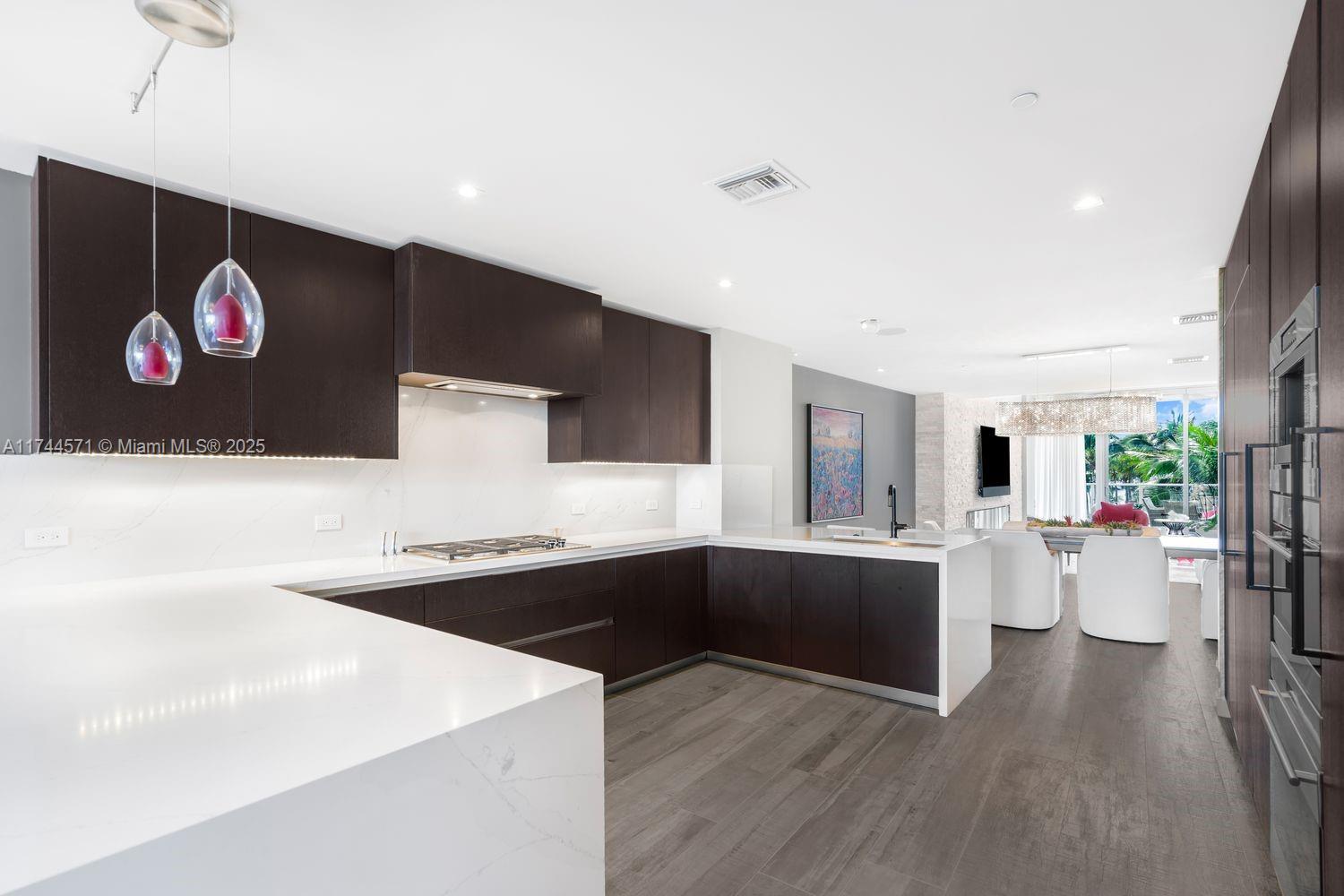 2200 FORT LAUDERDALE BEAC - Residential