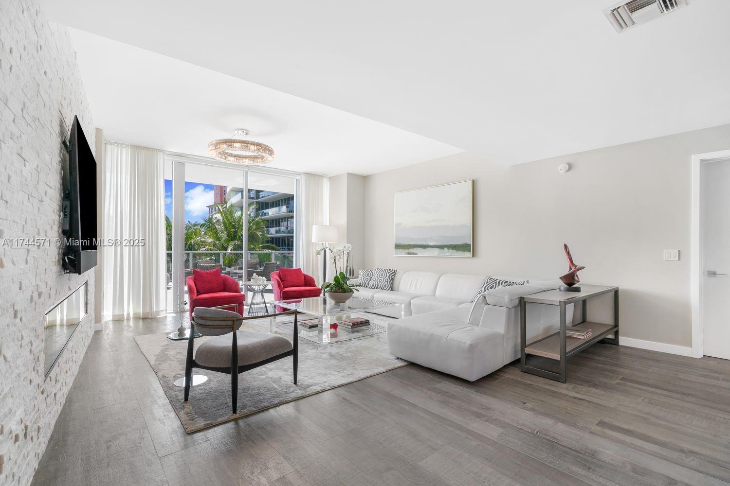 2200 FORT LAUDERDALE BEAC - Residential