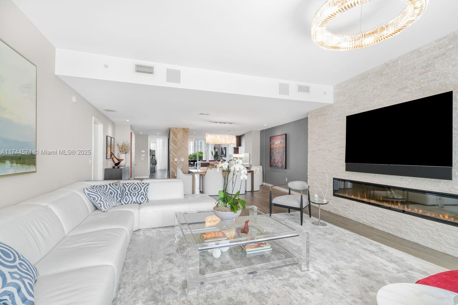 2200 FORT LAUDERDALE BEAC - Residential