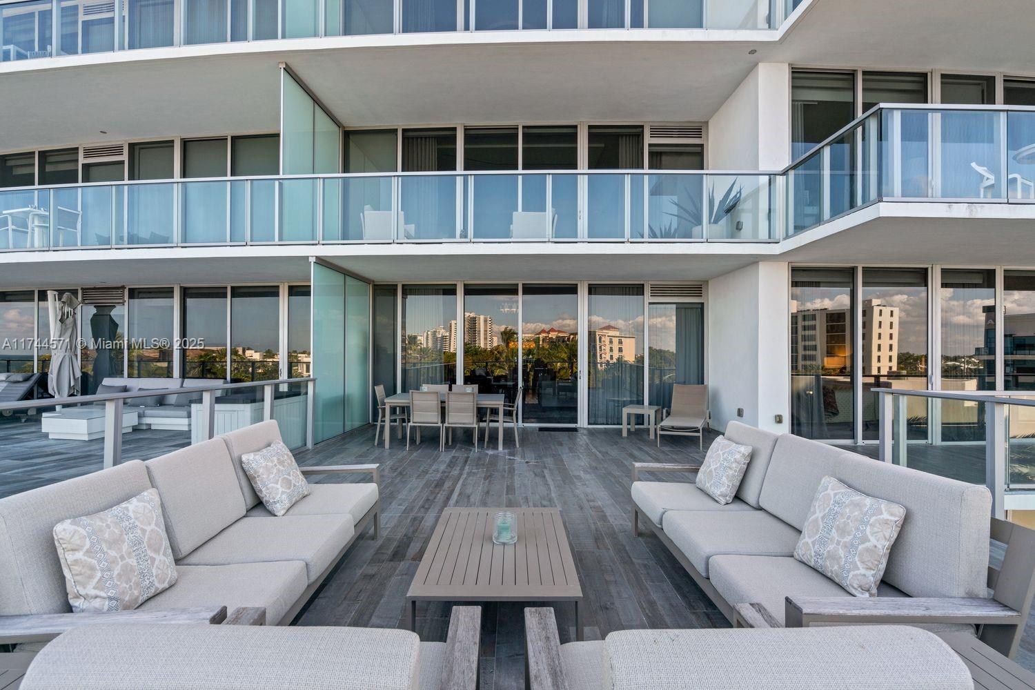 2200 FORT LAUDERDALE BEAC - Residential