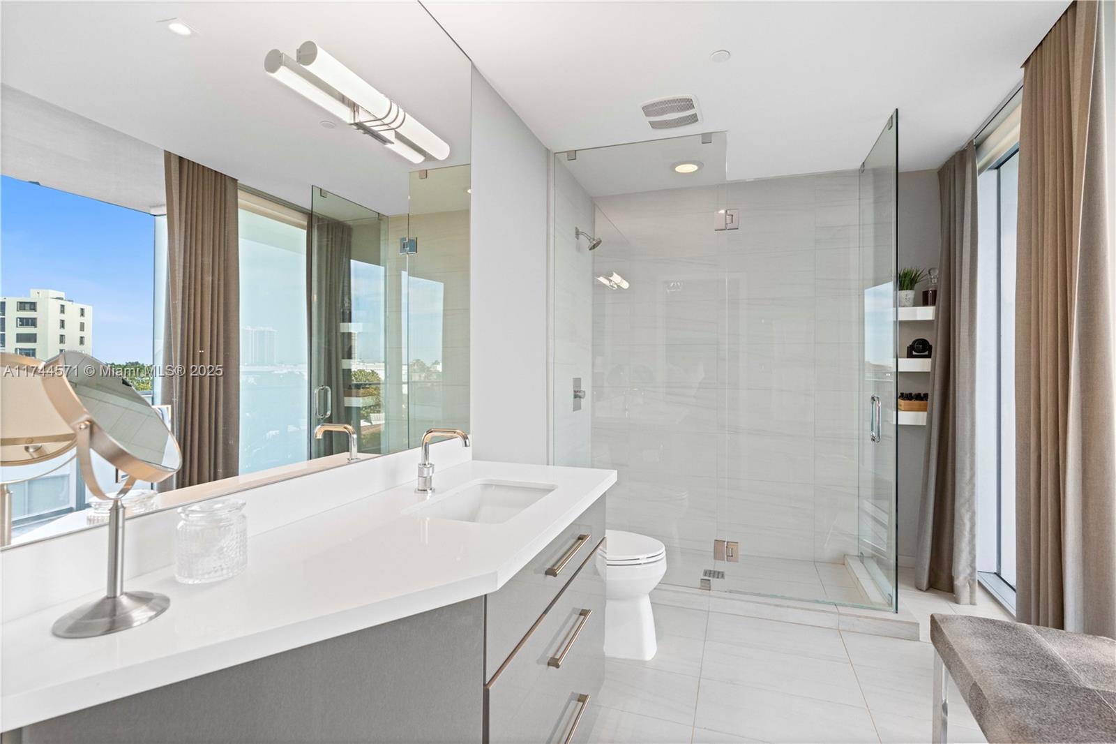 2200 FORT LAUDERDALE BEAC - Residential