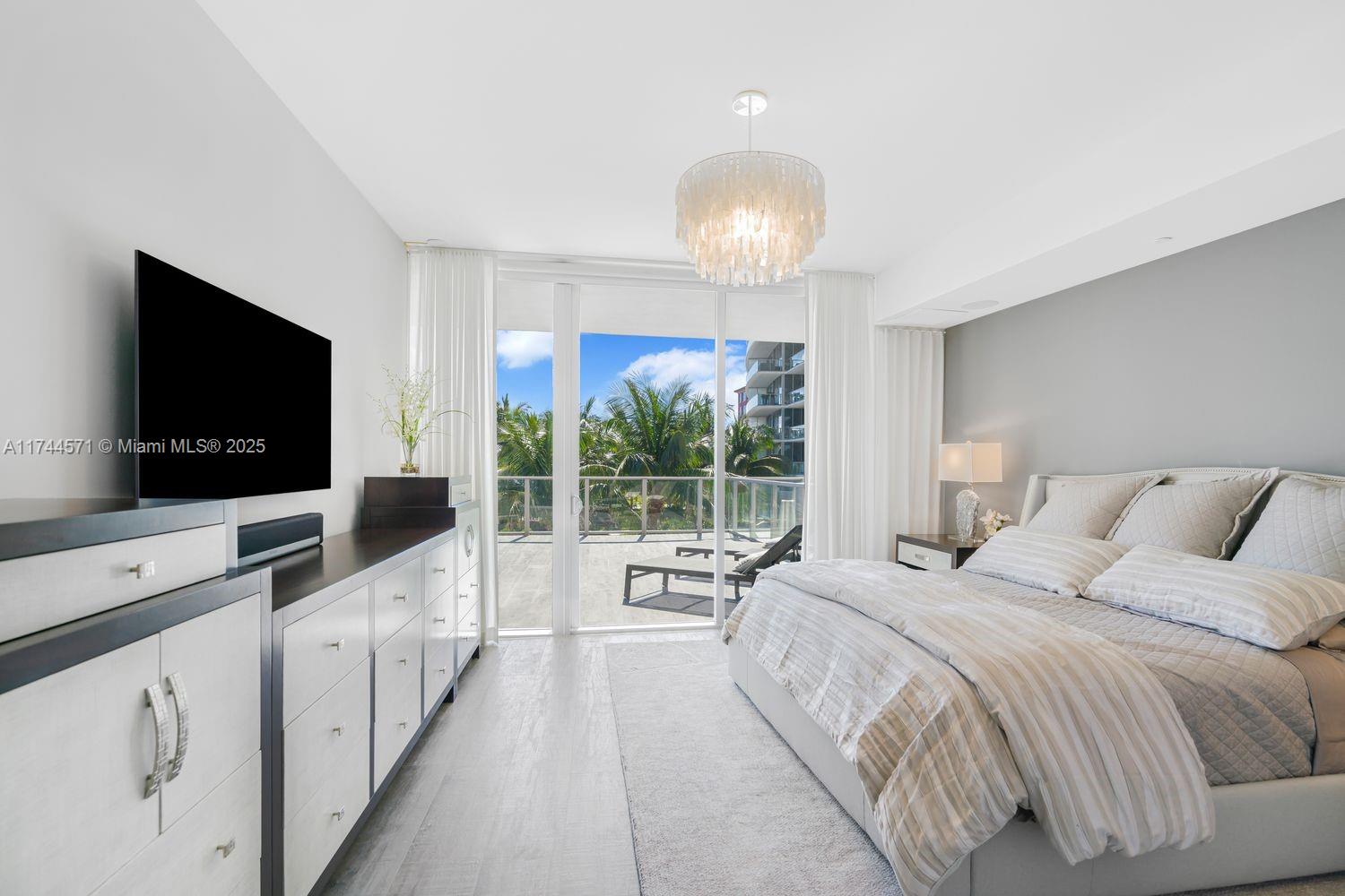2200 FORT LAUDERDALE BEAC - Residential