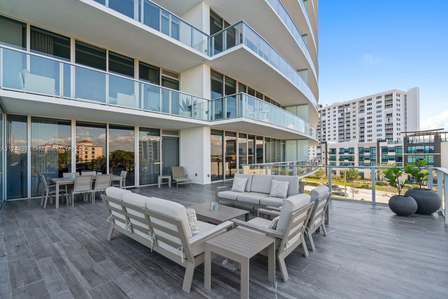 2200 FORT LAUDERDALE BEAC - Residential