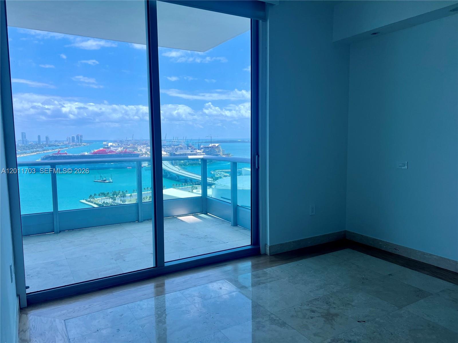 900 Biscayne - Residential