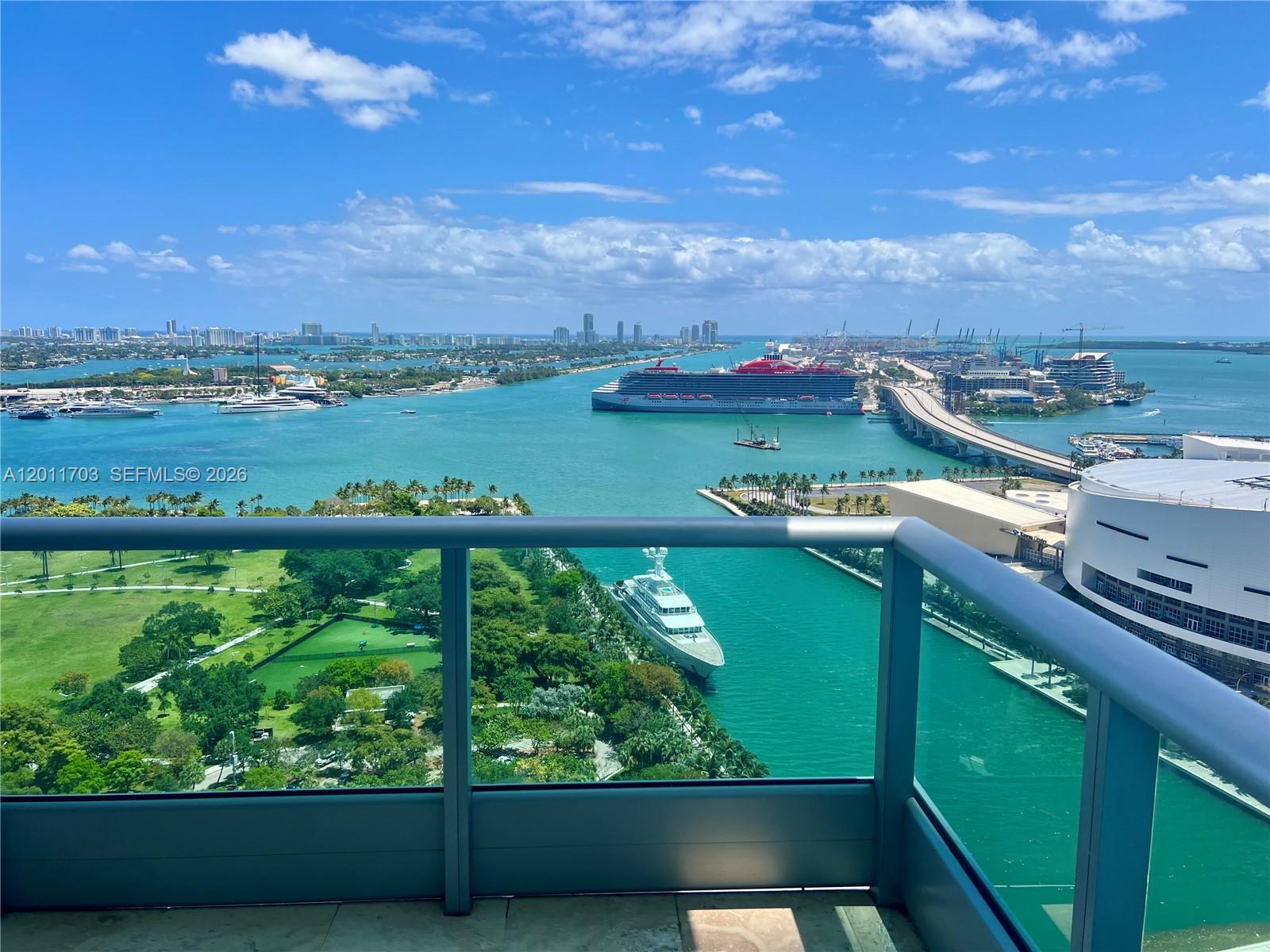 900 Biscayne - Residential