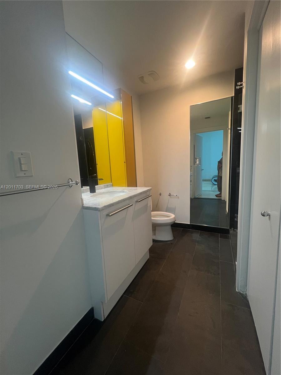 900 Biscayne - Residential