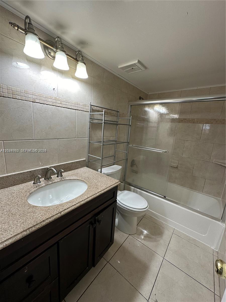 1269 SW 46th Ave 2408