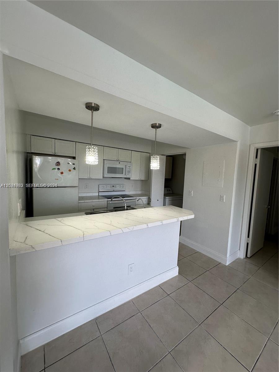 1269 SW 46th Ave 2408