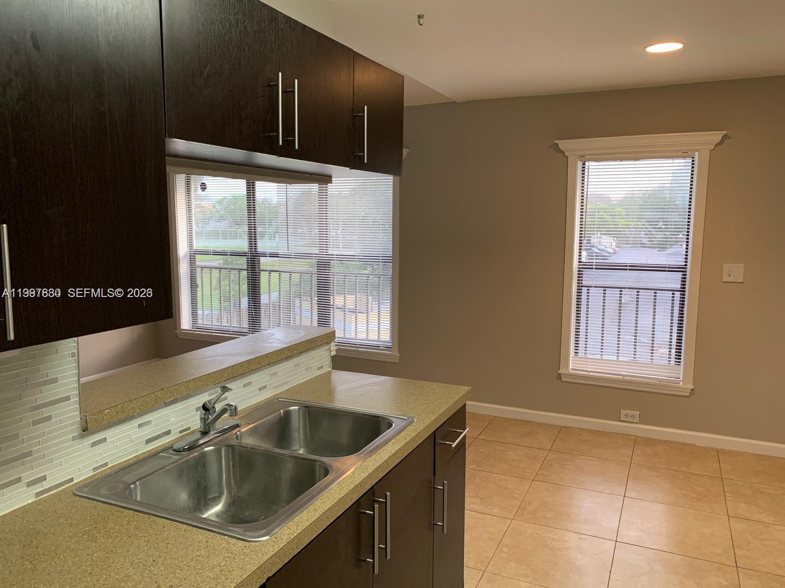 PRESERVE AT AVERY LAKES - Residential Lease