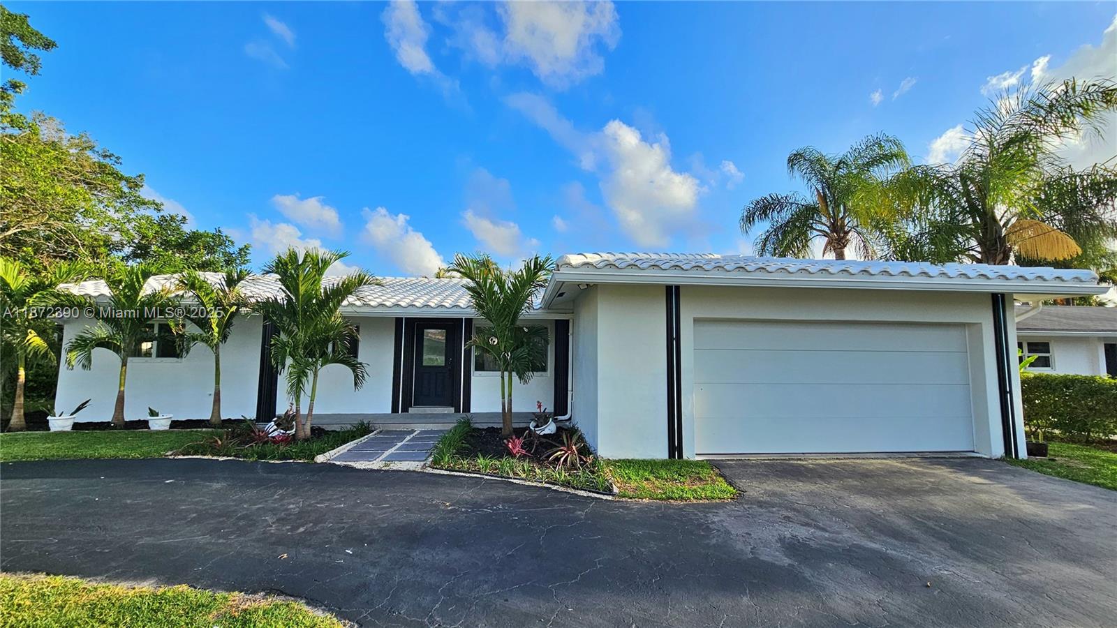 Waterfront Stunner in Coral Ridge – Fort Lauderdale | $1,089,000
Absolutely turnkey! This renovated 4-bedroom, 2-bath waterfront home is priced at just $1,089,000 – the best value in the neighborhood!
On a desirable corner lot in Coral Ridge, it offers ocean access with private dockage – a dream for boaters.
Inside: 1,866 sqft of modern luxury with impact windows, porcelain tile floors, a gourmet kitchen with custom cabinets, island, stainless steel appliances & wine cooler. Bright open layout and create a modern, airy feel.
Other features: 2-car garage, large driveway, tropical landscaping.
Move-in ready with excellent rental potential in a prime area near beaches, shops, and dining.
Vacant & easy to show – New investment.
Call or text the listing agent today.