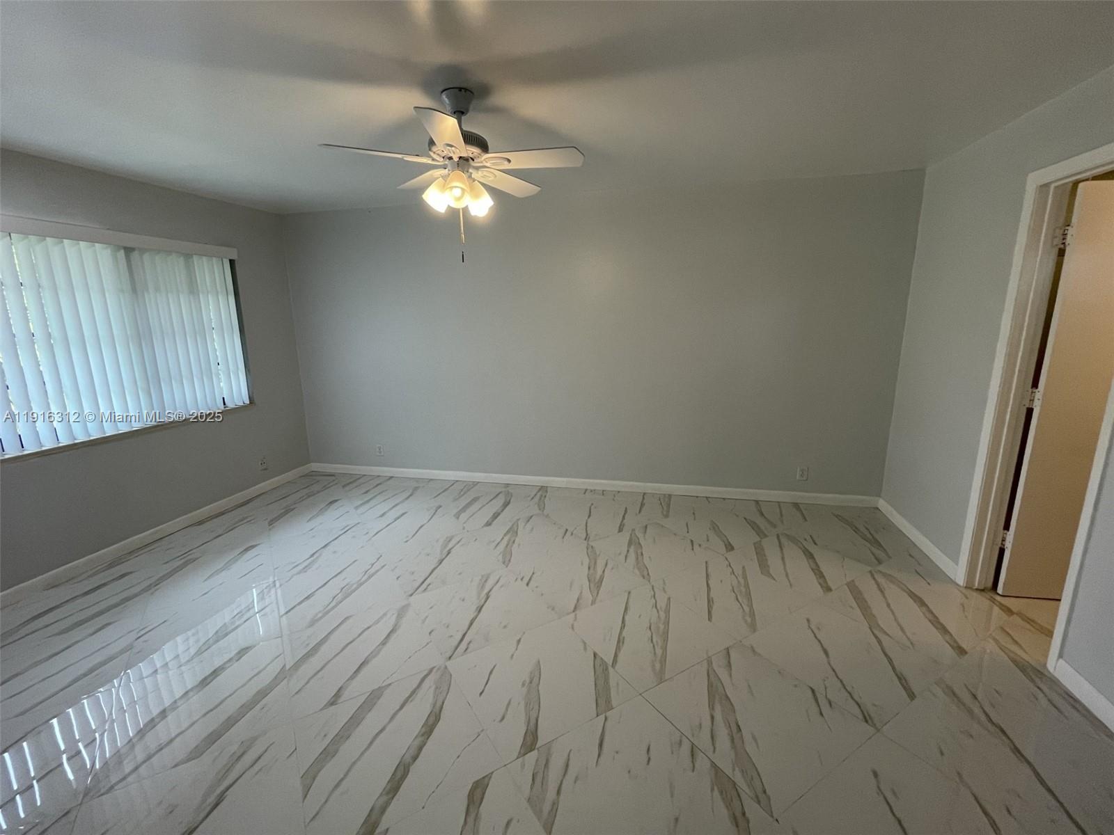 CORAL SPRINGS ESTATE TOWN - Residential Lease