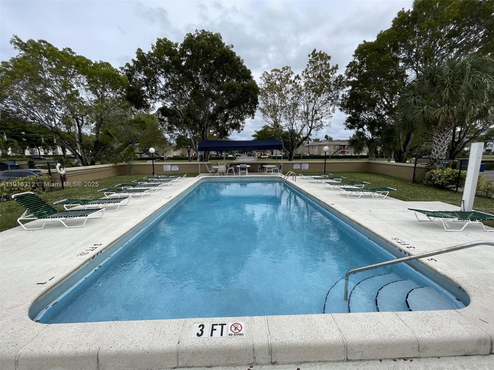 CORAL SPRINGS ESTATE TOWN - Residential Lease