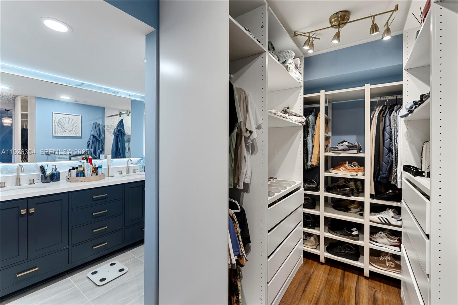 PINE ISLAND RIDGE SECTION - Residential