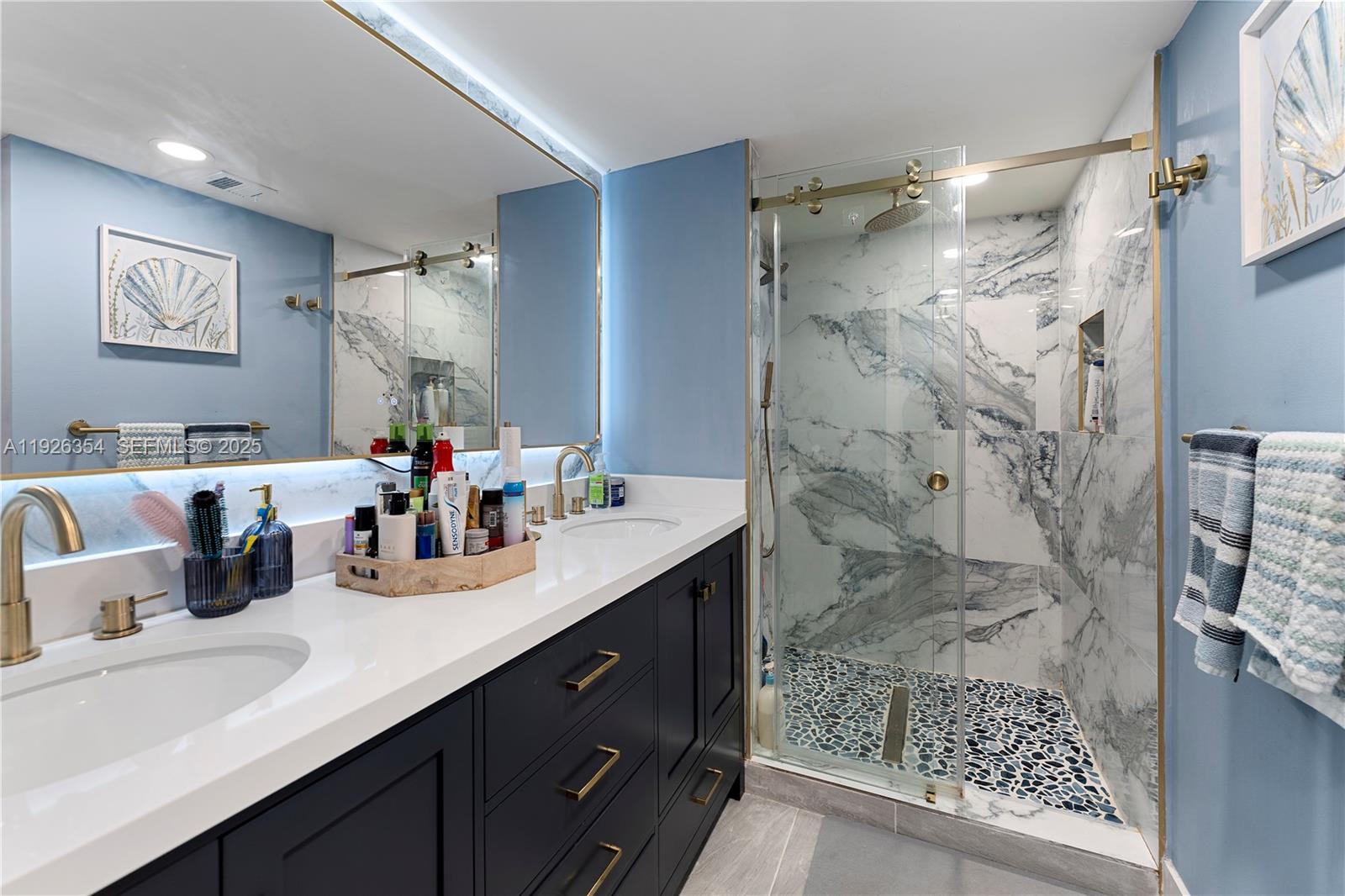 PINE ISLAND RIDGE SECTION - Residential