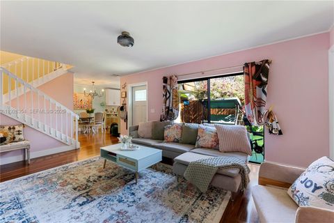 9118 SW 20th Ct Davie FL 33324