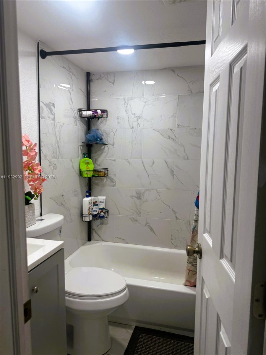 ORANGE PARK CLUB - Residential