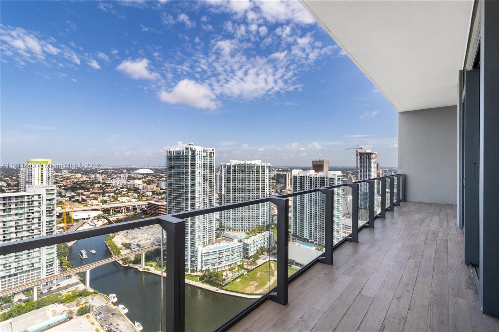 REACH CONDO - Residential Lease