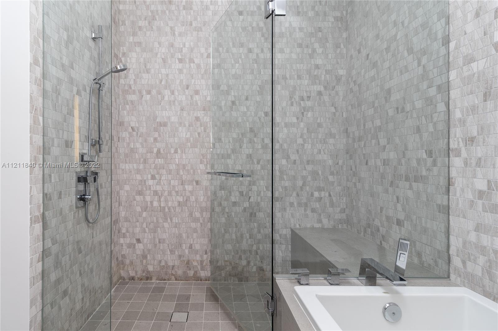 REACH CONDO - Residential Lease