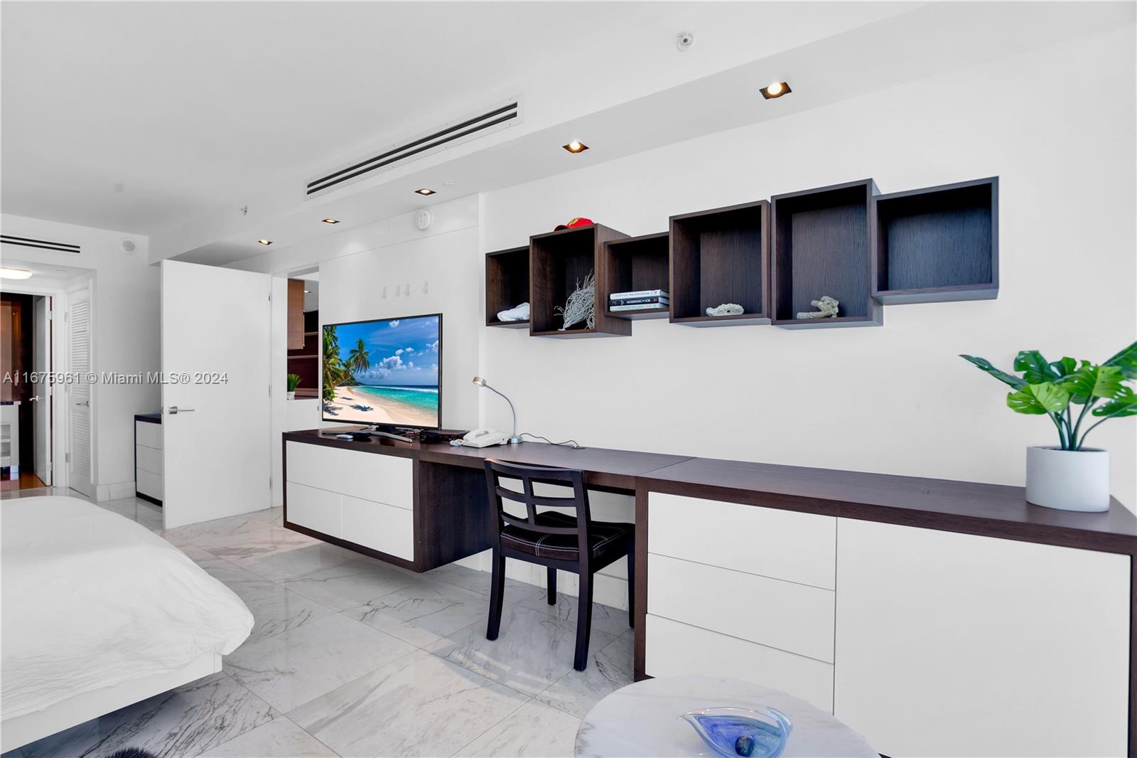 CENTRAL CARILLON BEACH CO - Residential