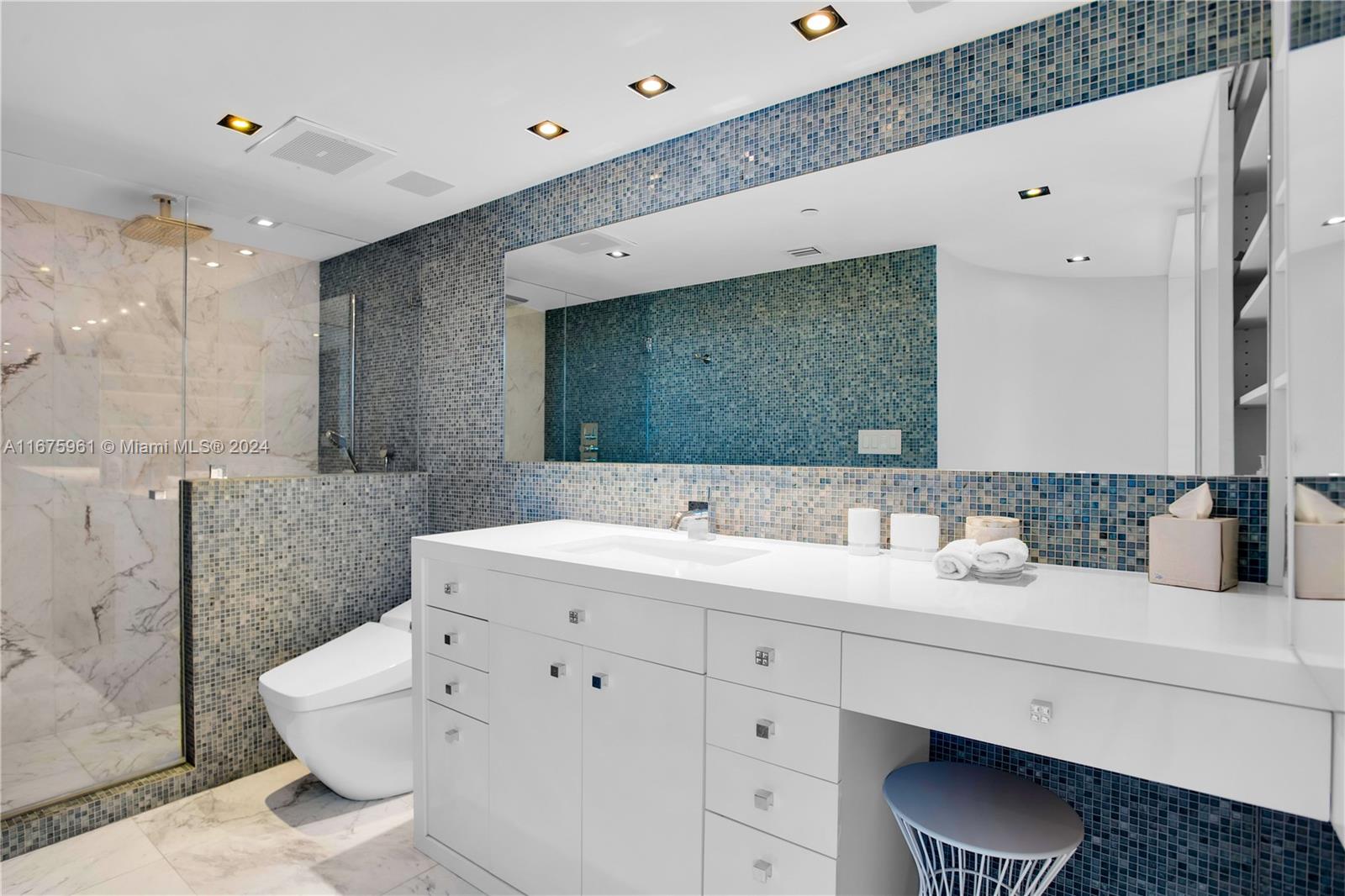 CENTRAL CARILLON BEACH CO - Residential