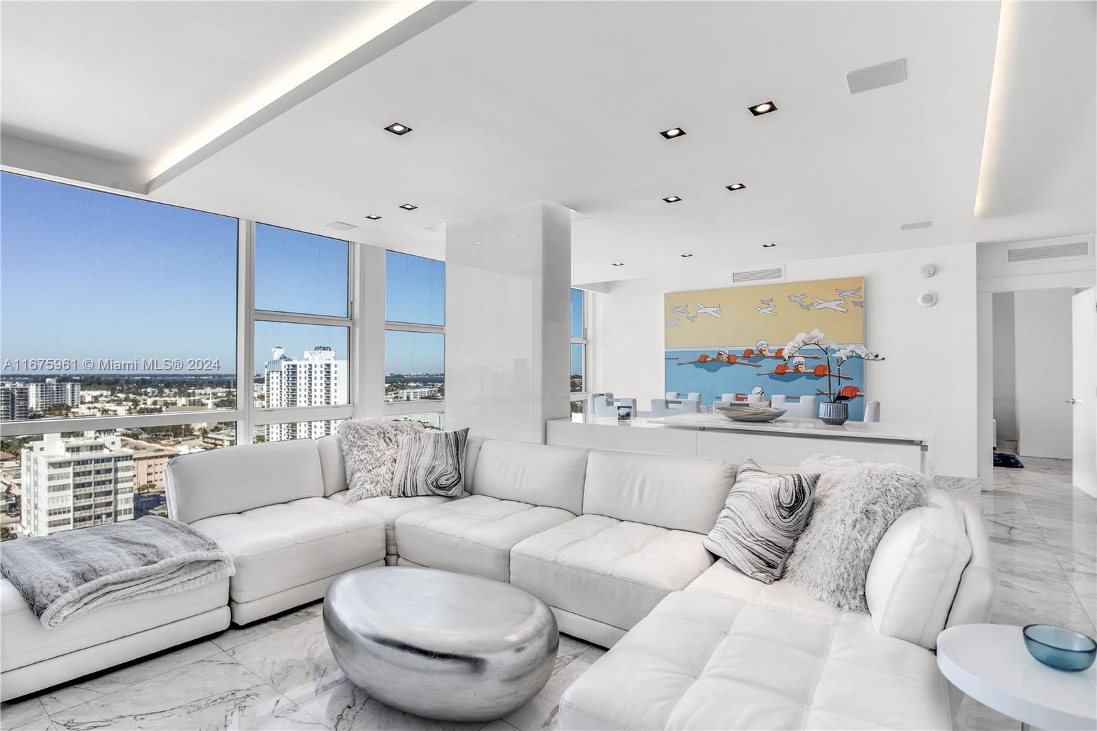 6801 Collins Ave LPH12(Door 01/02)