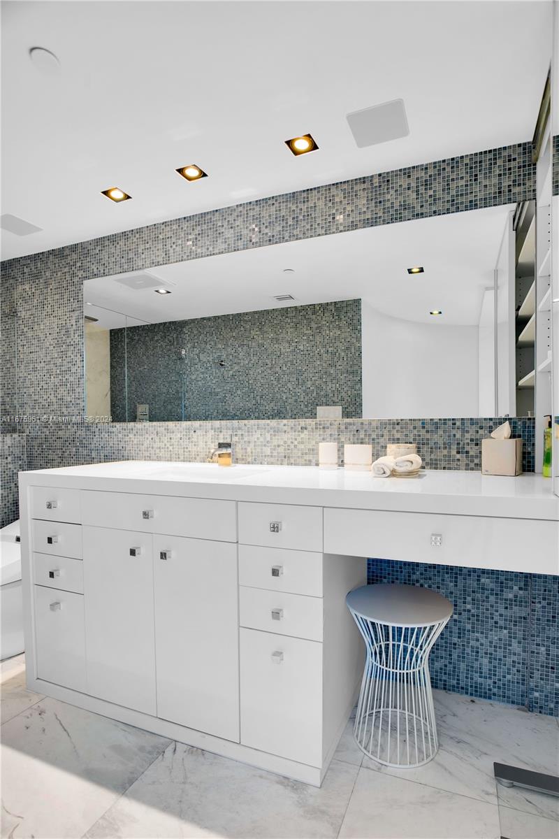 CENTRAL CARILLON BEACH CO - Residential